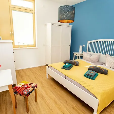 Eckhof Domizil - Grosszuegige Mit Kleinem Garten In Der Altstadt Von Apartment Gotha