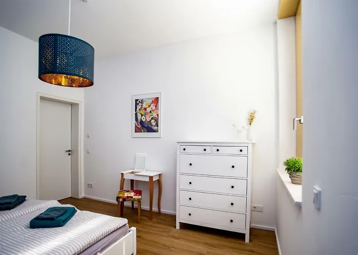 Eckhof Domizil - Grosszuegige Mit Kleinem Garten In Der Altstadt Von *