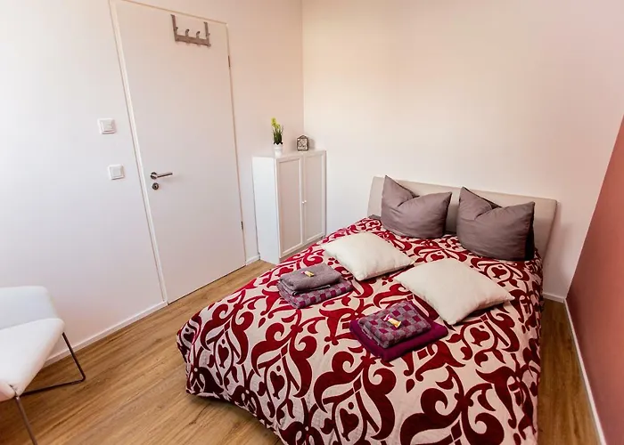 Eckhof Domizil - Grosszuegige Mit Kleinem Garten In Der Altstadt Von *