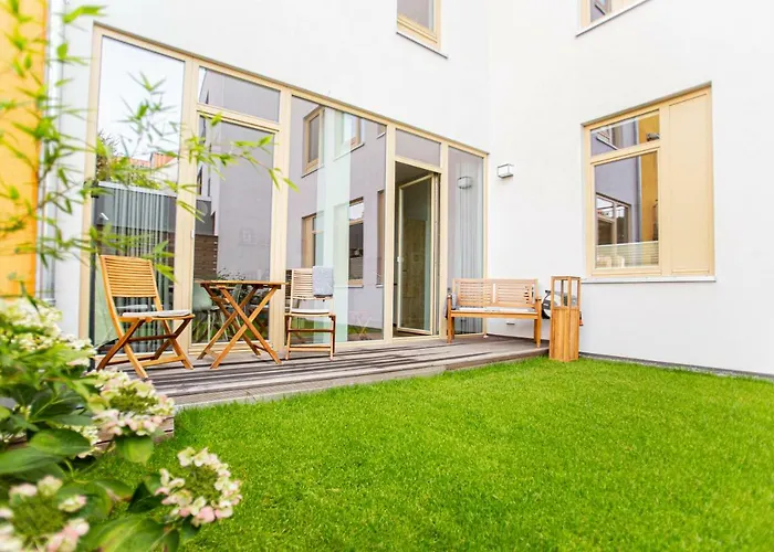 Eckhof Domizil - Grosszuegige Mit Kleinem Garten In Der Altstadt Von *